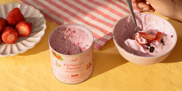 Bol de yaourt aux fraises